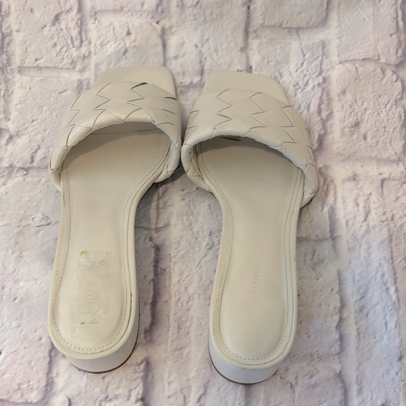 🔵”LIKE NEW” Marc Fisher Chic White Woven Slide Sandals - Picture 11 of 14